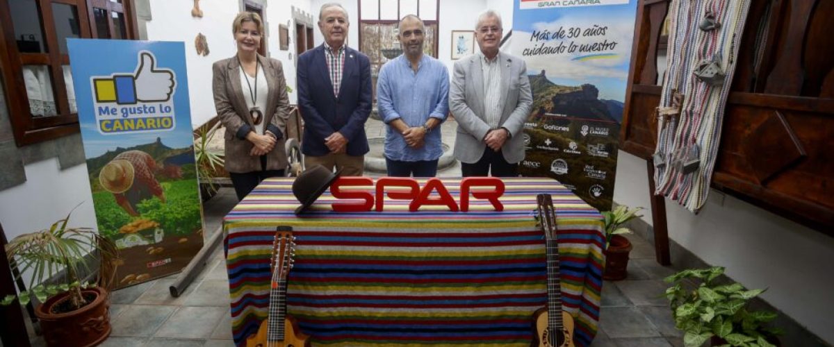 SPAR Gran Canaria y la Fundacion Ochosilabas tras la firma del convenio scaled