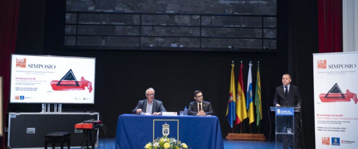 Teodoro Sosa en la inauguracion del Simposio junto a Carlos Ruiz y Chano Lopez