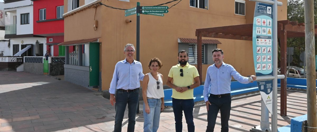 Tine Martín, Nuria Vega y Ulises Miranda, junto al concejal Teodoro Sosa en El Agujero