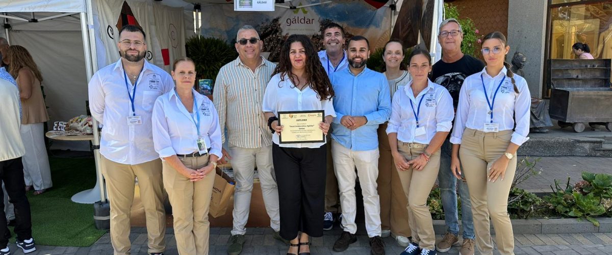 Turismo Gáldar entrega un reconocimiento al Hotel Agáldar