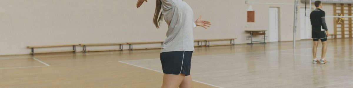 Cartel de Evento de Basquetbol con texturas de papel y fotograf