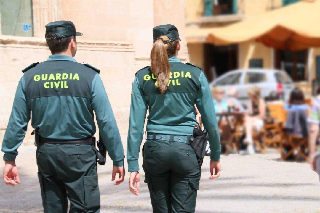 La Guardia Civil detiene a tres individuos por robo con violencia en Puerto Rico