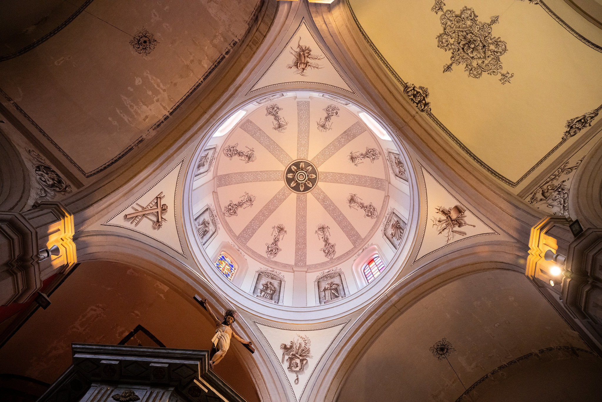 El Cabildo devuelve el esplendor a la nave principal y la cúpula del Templo Santuario de Gáldar y anuncia la restauración de los pasajes laterales