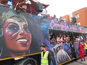 Guía vivió hoy un espectacular Carnaval en Familia con una Gran Cabalgata y más de diez horas de música en la Plaza Grande