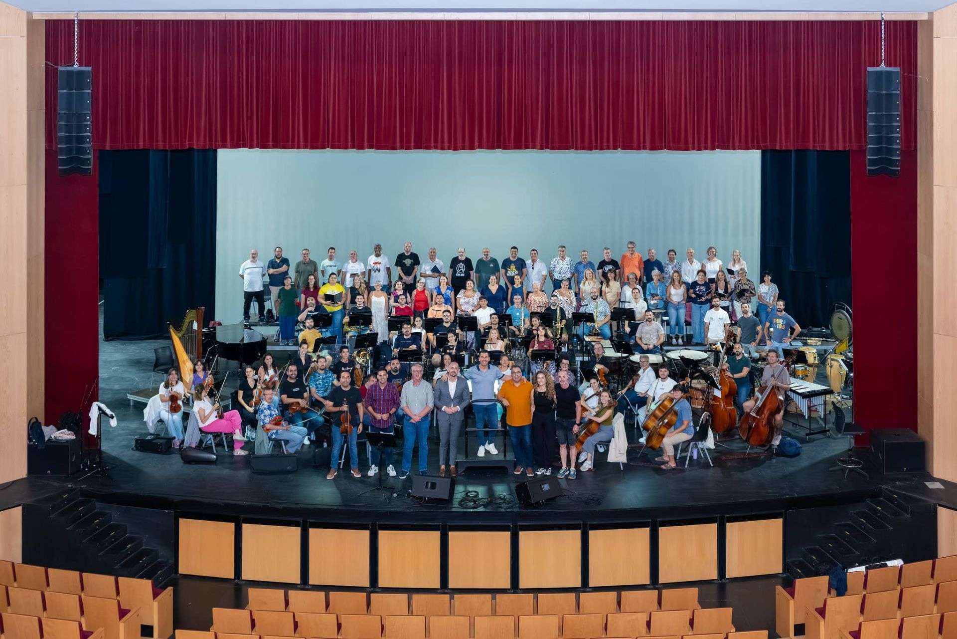 Foto de familia de la Grabación de Un Bolero para Gáldar - NorteGranCanaria -