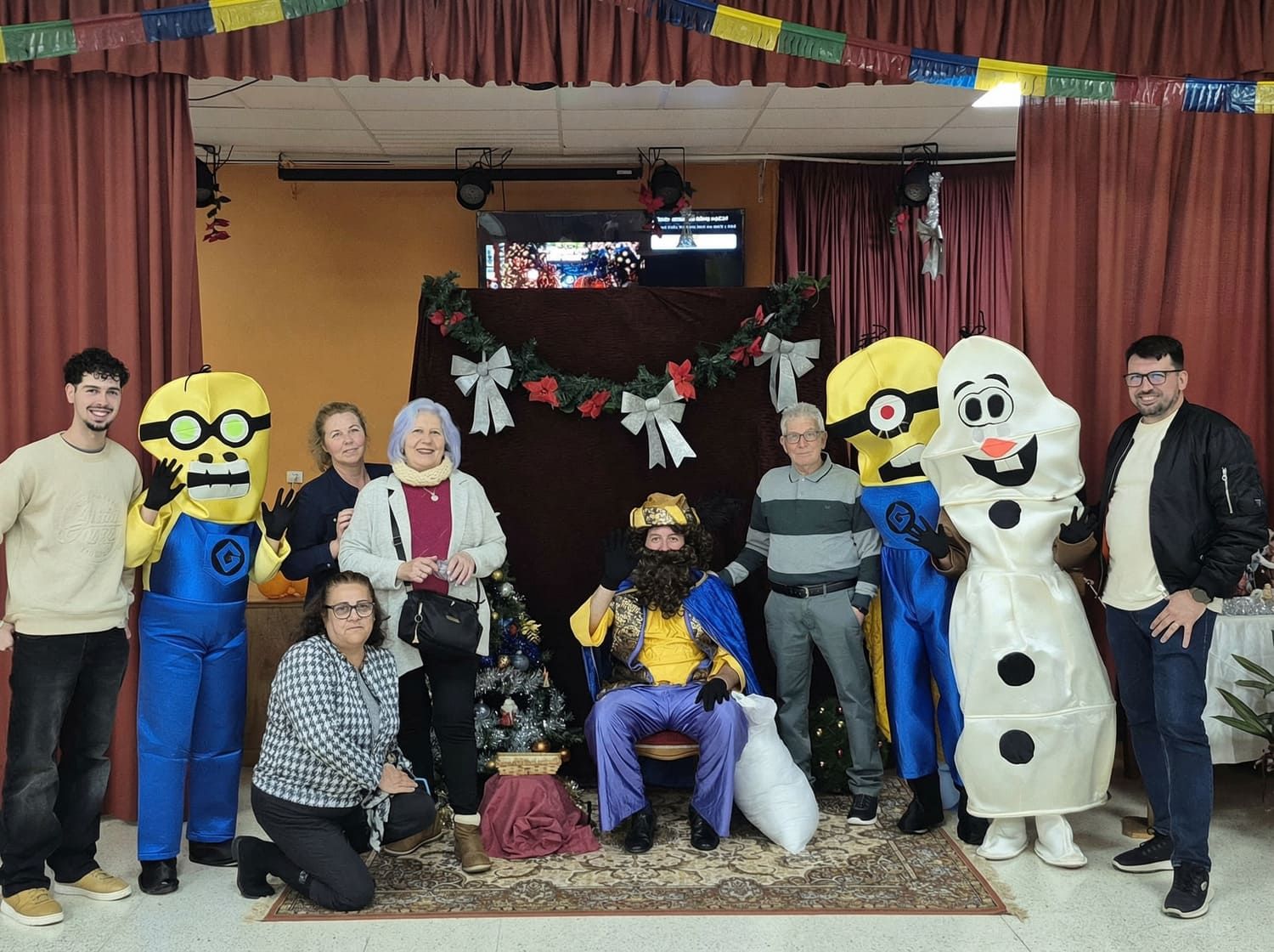 El Paje Real llena de ilusión el barrio de San Isidro