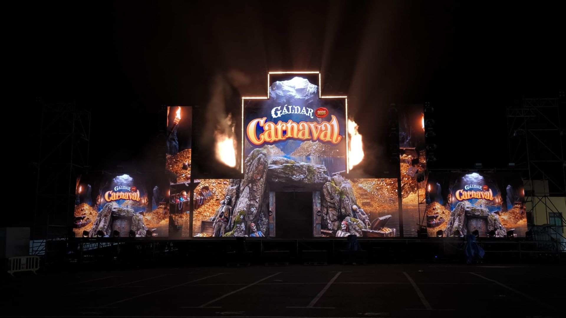 El escenario del Carnaval de Gáldar listo para el abordaje pirata