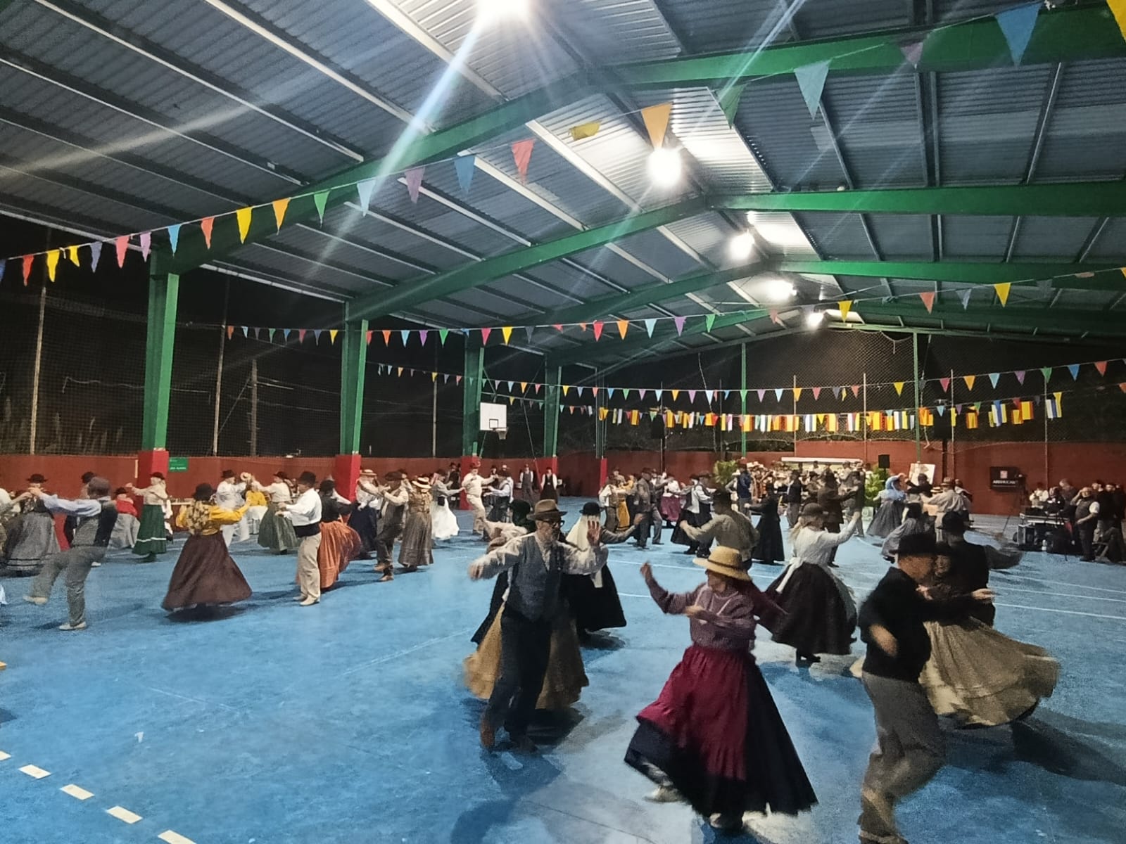 Una noche de tradición y compromiso social en Marmolejo afianza el Encuentro de Bailadores “El Bermejal”