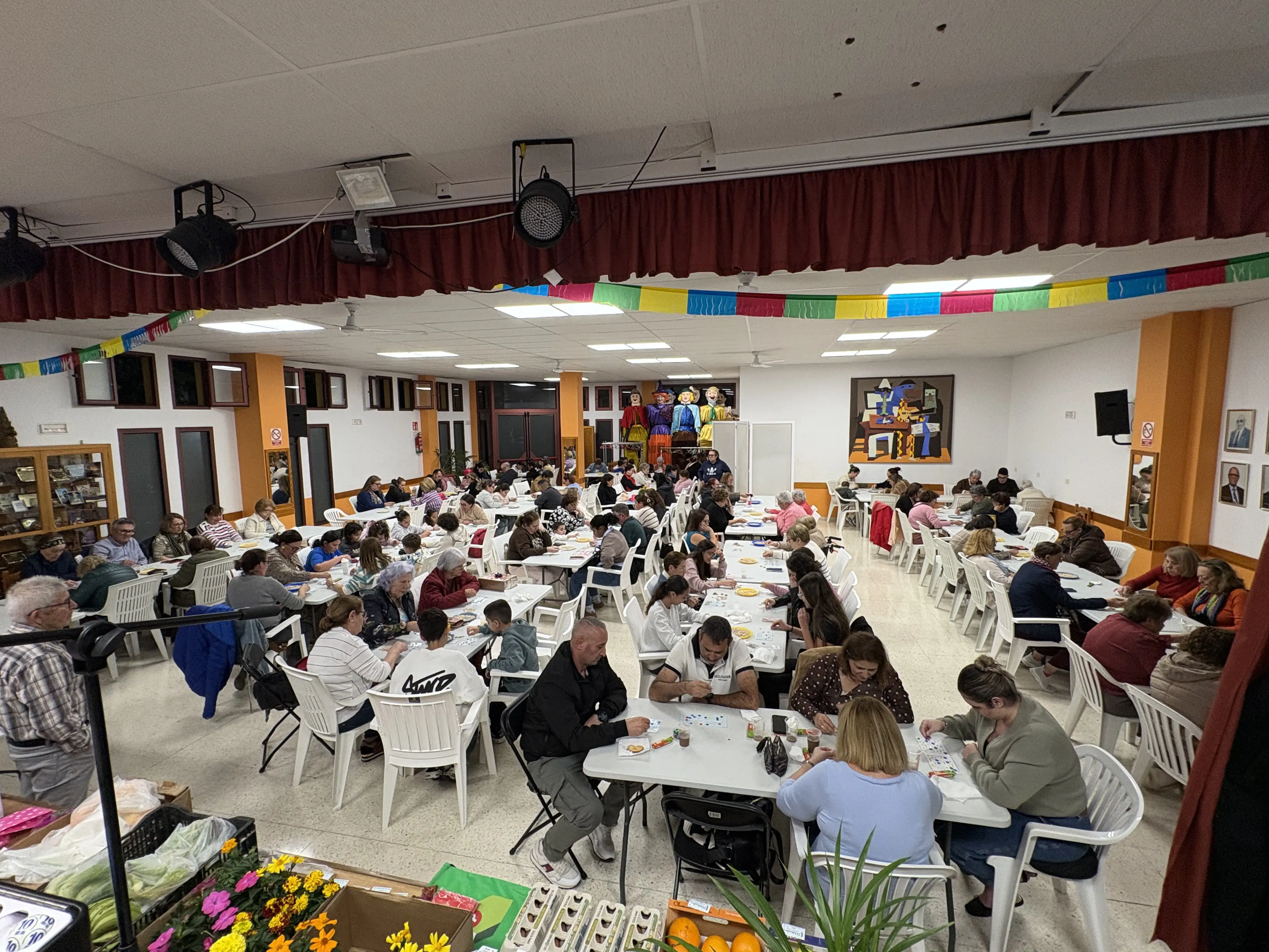 Lleno absoluto en el bingo sorpresa de la Av. El Labrador de San Isidro