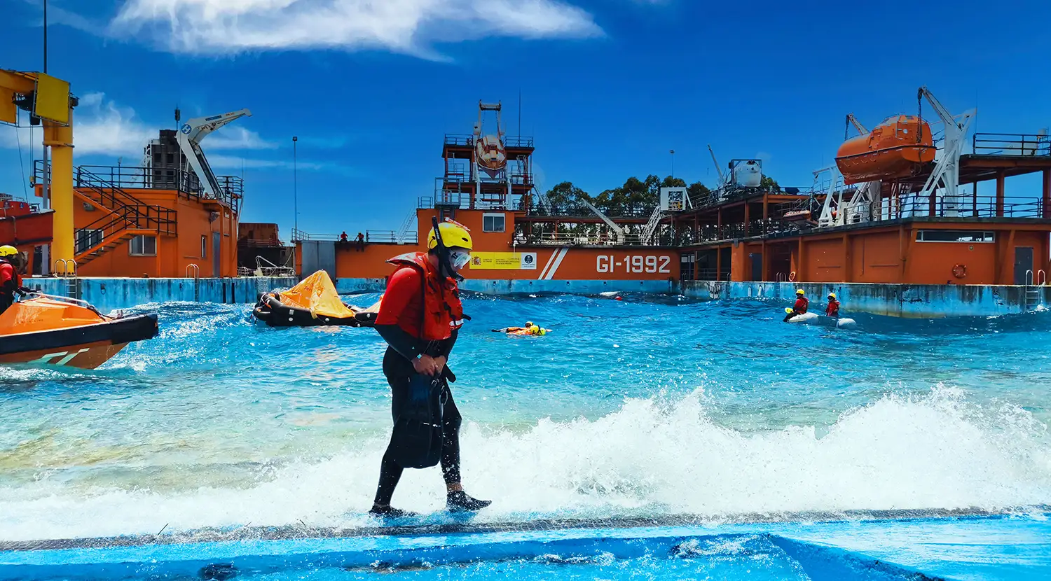 Marina Mercante y Salvamento Marítimo ofrecen en AULA una oferta laboral con gran atractivo y alta demanda