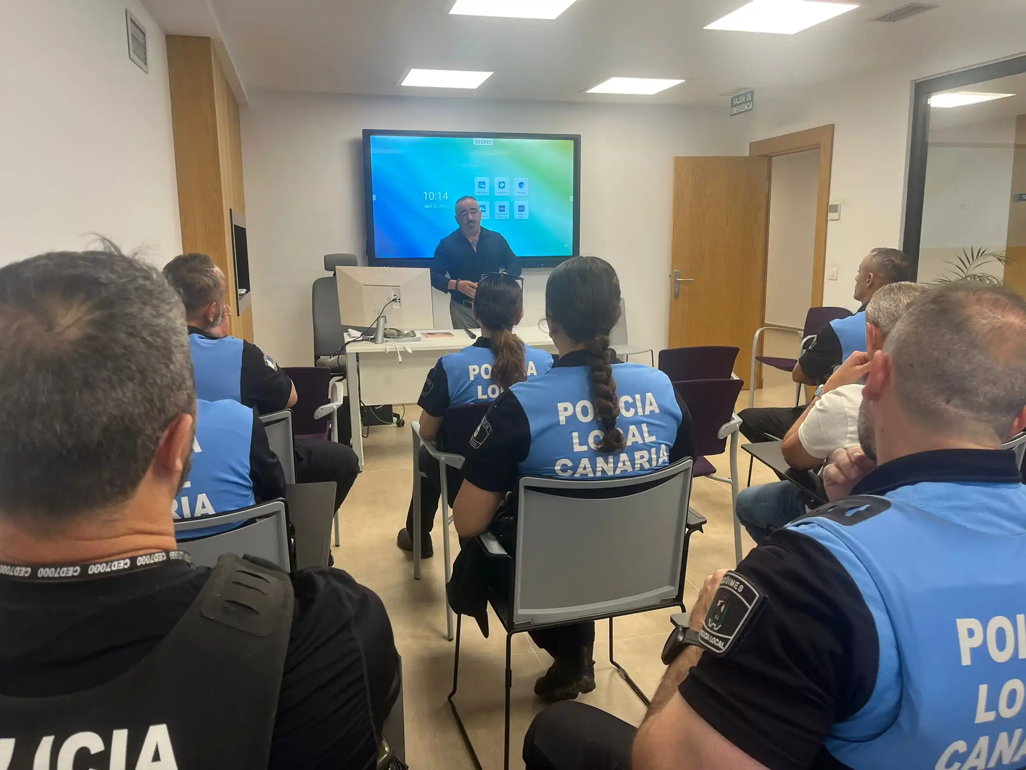 Conferencia De Fernando González Cruz Cuerpo, Mente, Calle Y Supervivencia