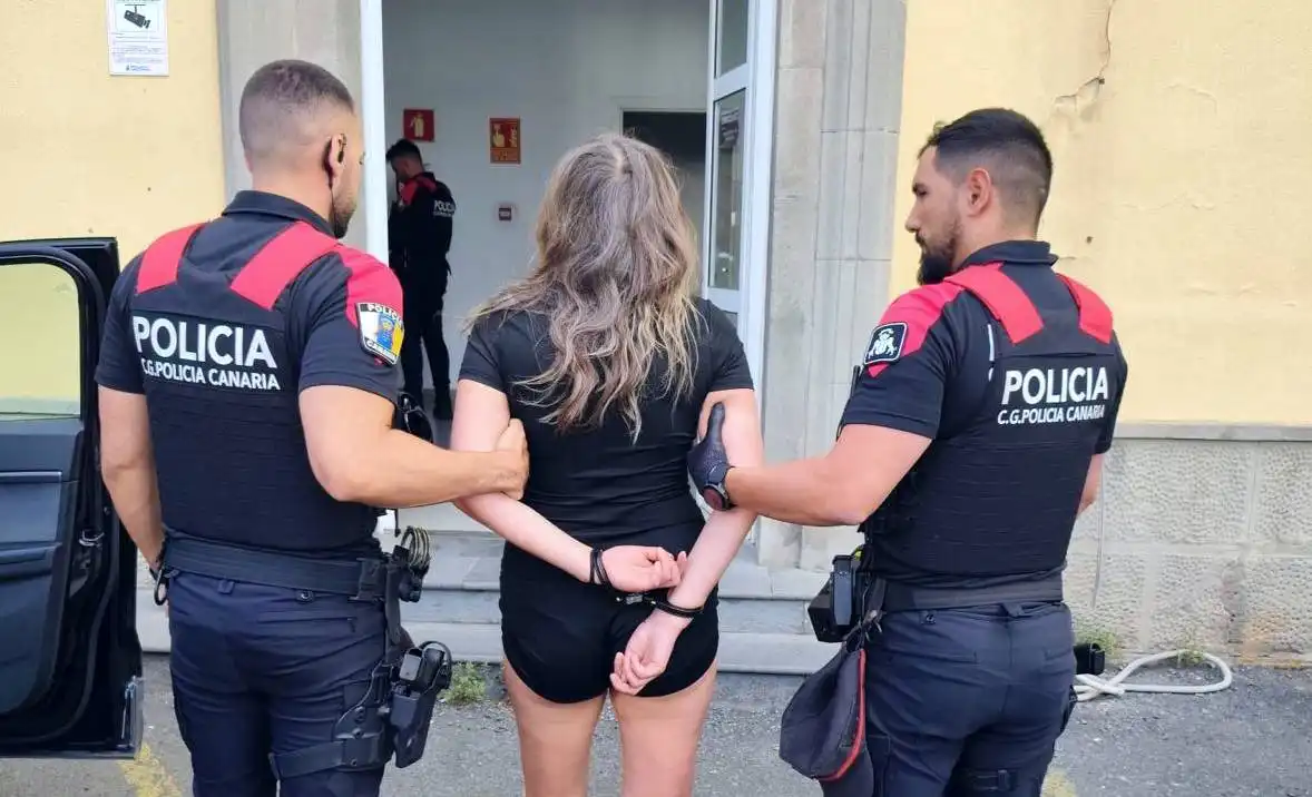 La Policía Autonómica Detiene A Una Mujer Con Una Orden De Ingreso En Prisión En Gran Canaria