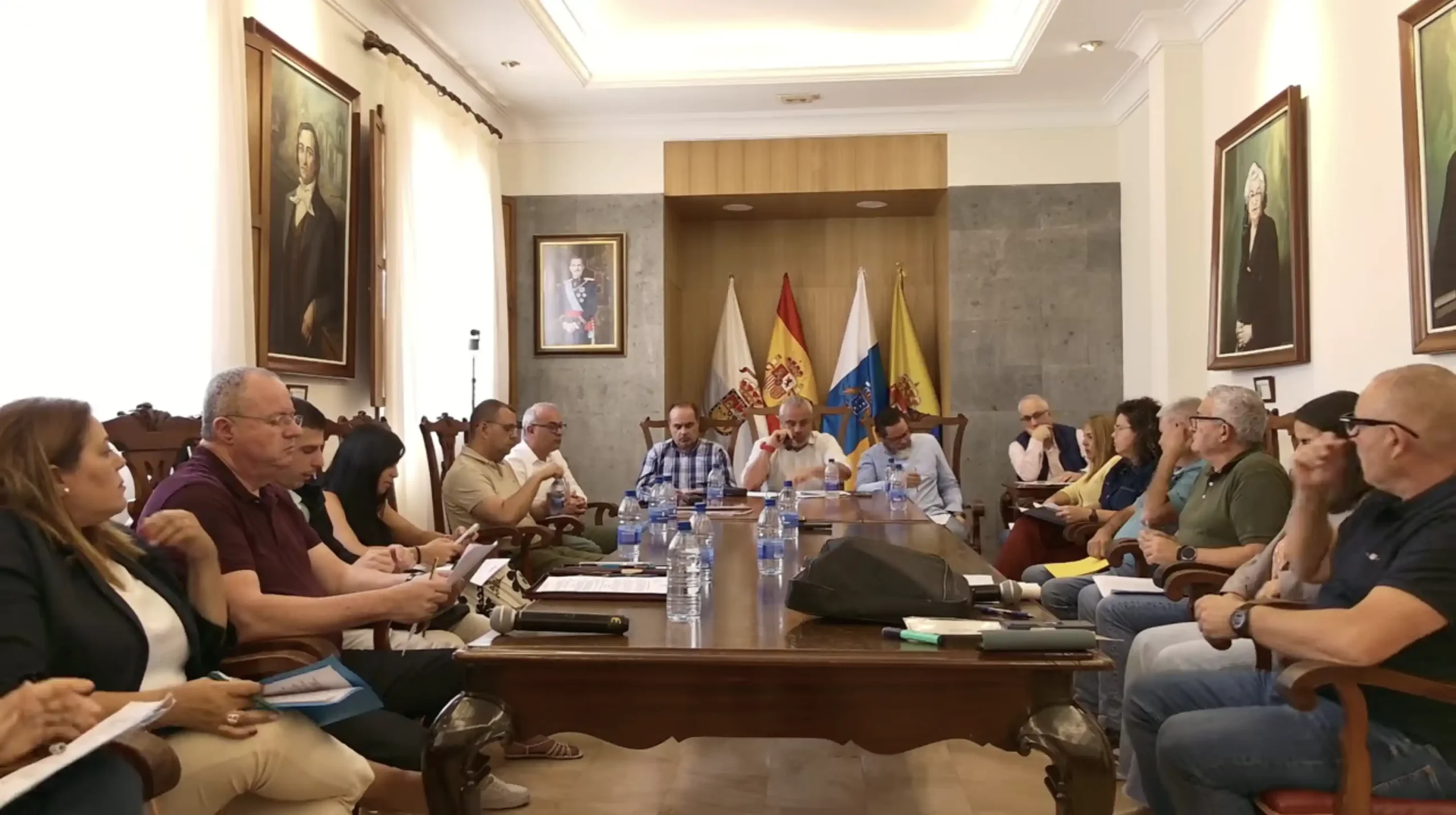 La pregunta de Juntos por Guía en el último pleno consigue que el Ayuntamiento de Guía anuncie el pago de las ayudas al estudio 2025/2026