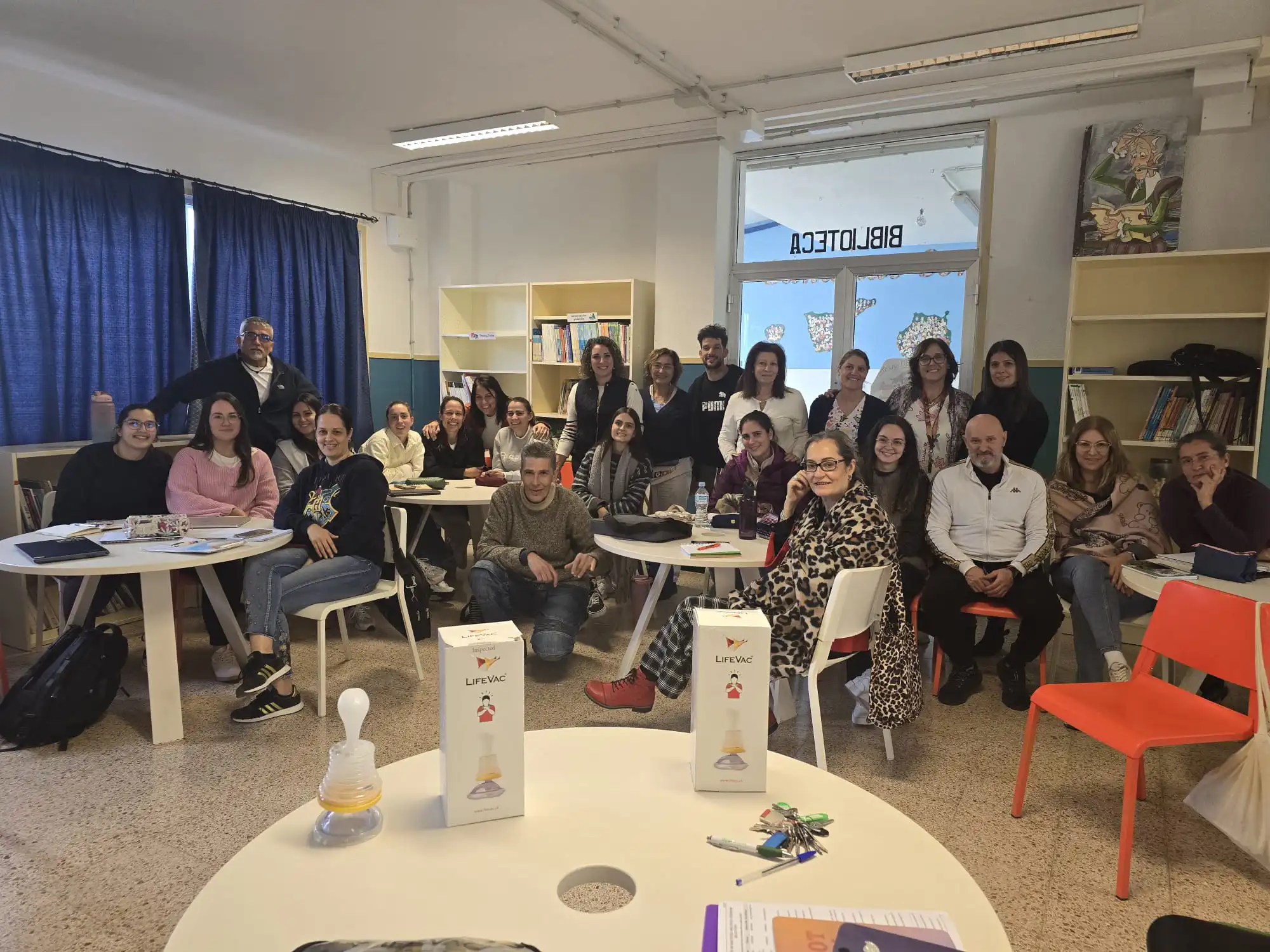 La Asociación Paz desde el Deporte enseña cómo actuar ante atragantamientos en La Aldea de San Nicolás