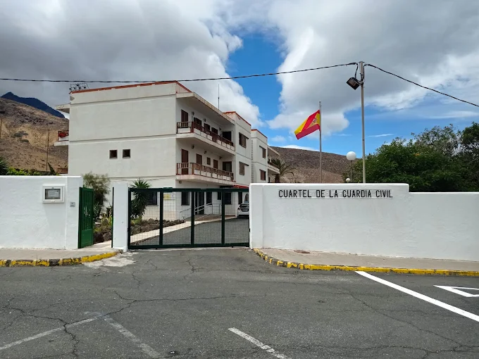 La Guardia Civil esclarece varios delitos de robo y detiene a tres personas en Agaete