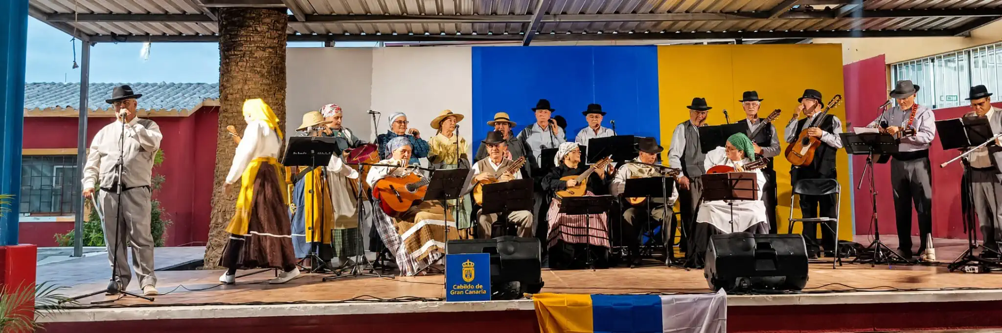 Sardina de Gáldar celebró el Día de Canarias con una noche de folclore, tradición y convivencia vecinal