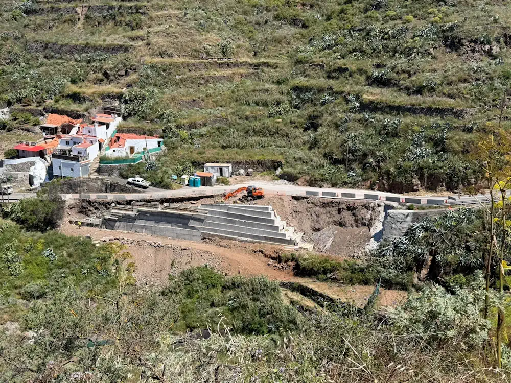 Carretera De Acceso A Palominos Por Barranco Hondo