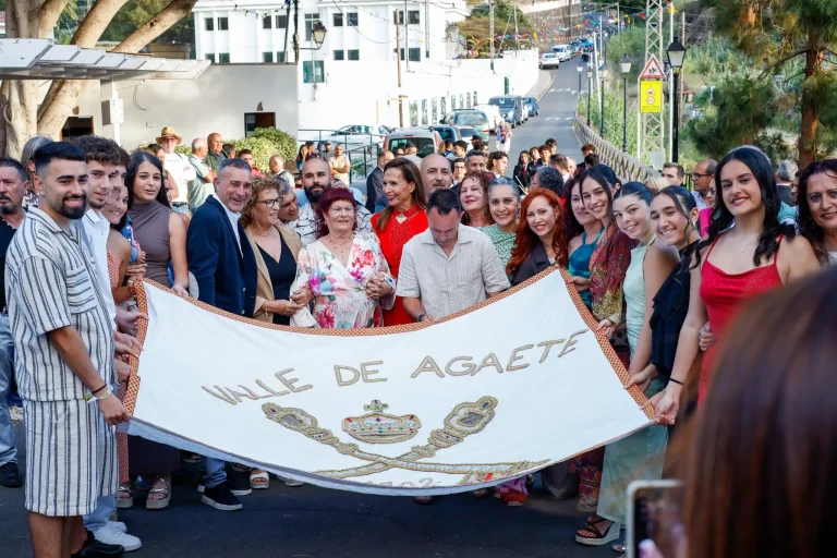Subida De Bandera
