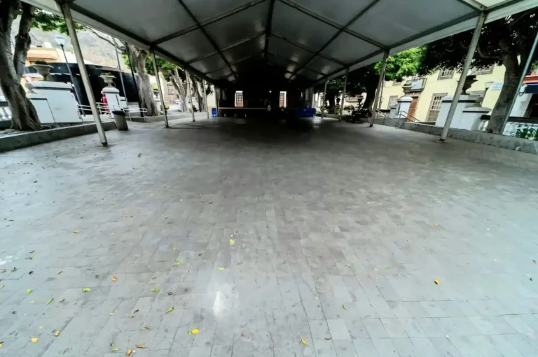 Carpa Plaza Grande De Guía