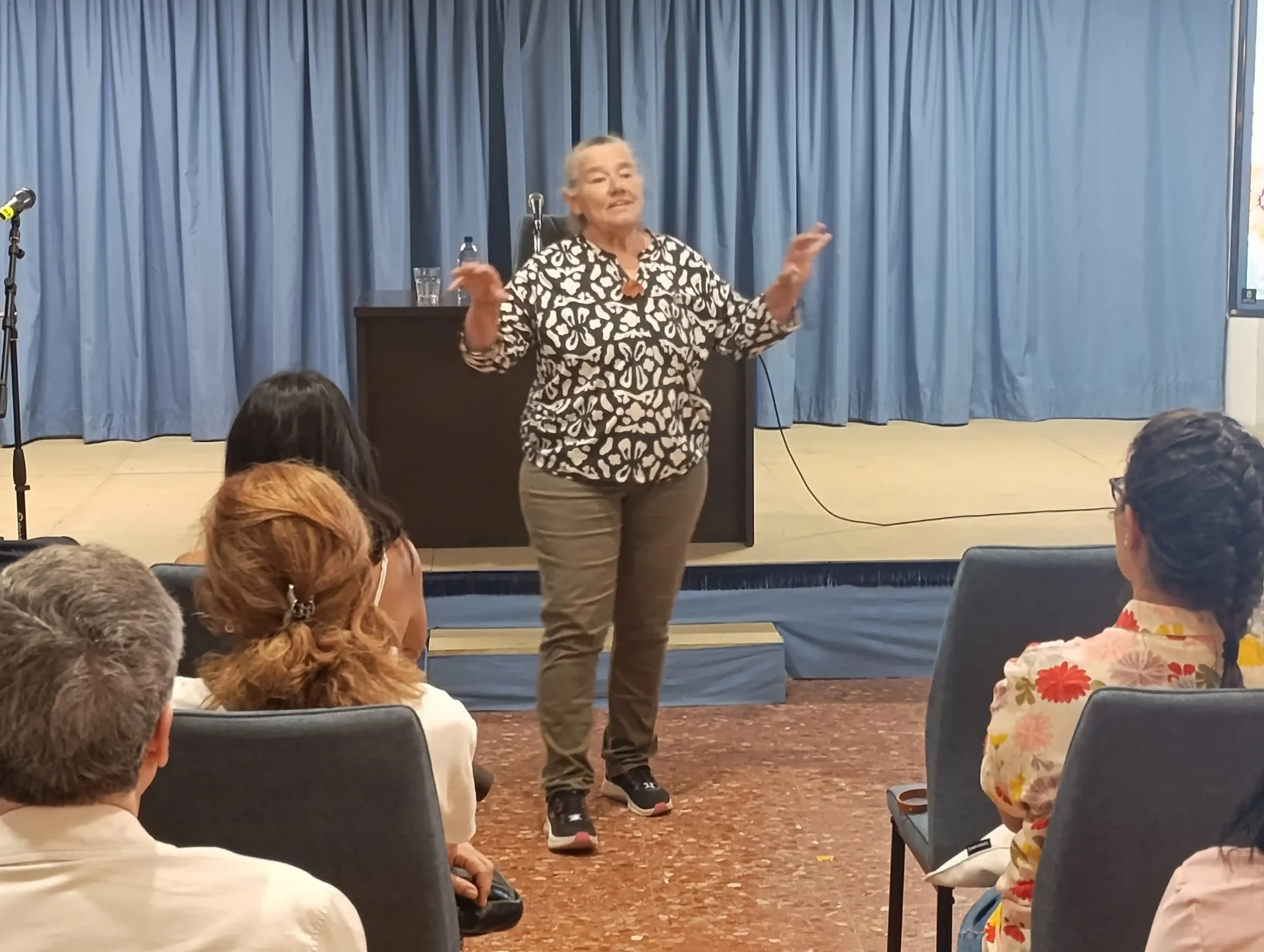 El Casino de Gáldar acogió la conferencia de Isabel Hidalgo sobre el cultivo de la bicacarera