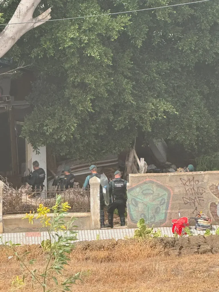 Desalojo En Guía