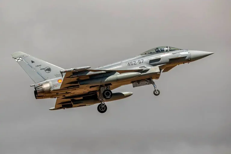 Eurofighter Typhoon (c.16)