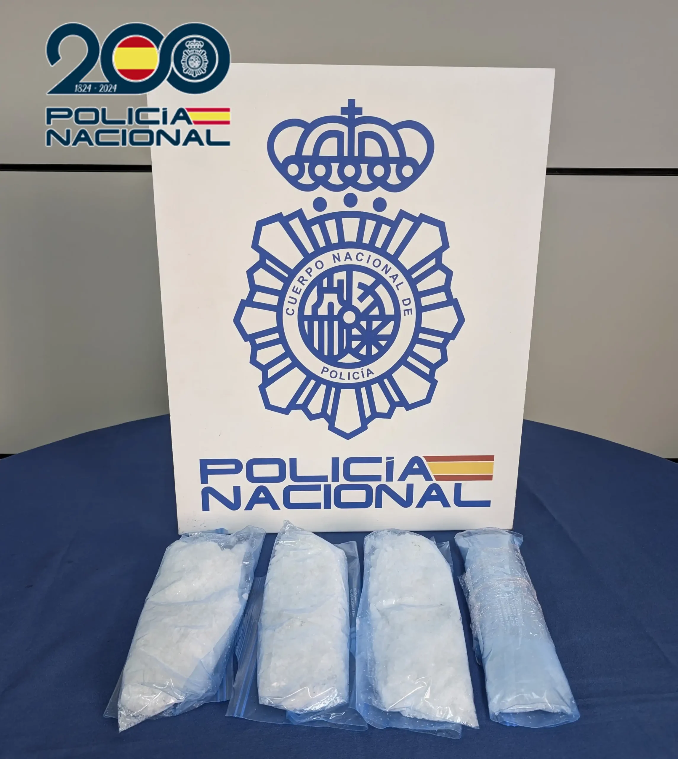La Policía Nacional detiene en el aeropuerto a un pasajero que transportaba un kilogramo de metanfetamina en su equipaje