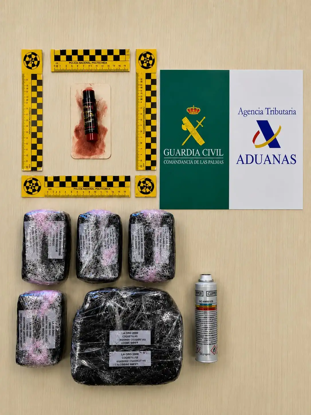 La Guardia Civil detiene a dos pasajeros e investiga a un tercero por un presunto delito contra la Salud Publica en el Aeropuerto de Fuerteventura