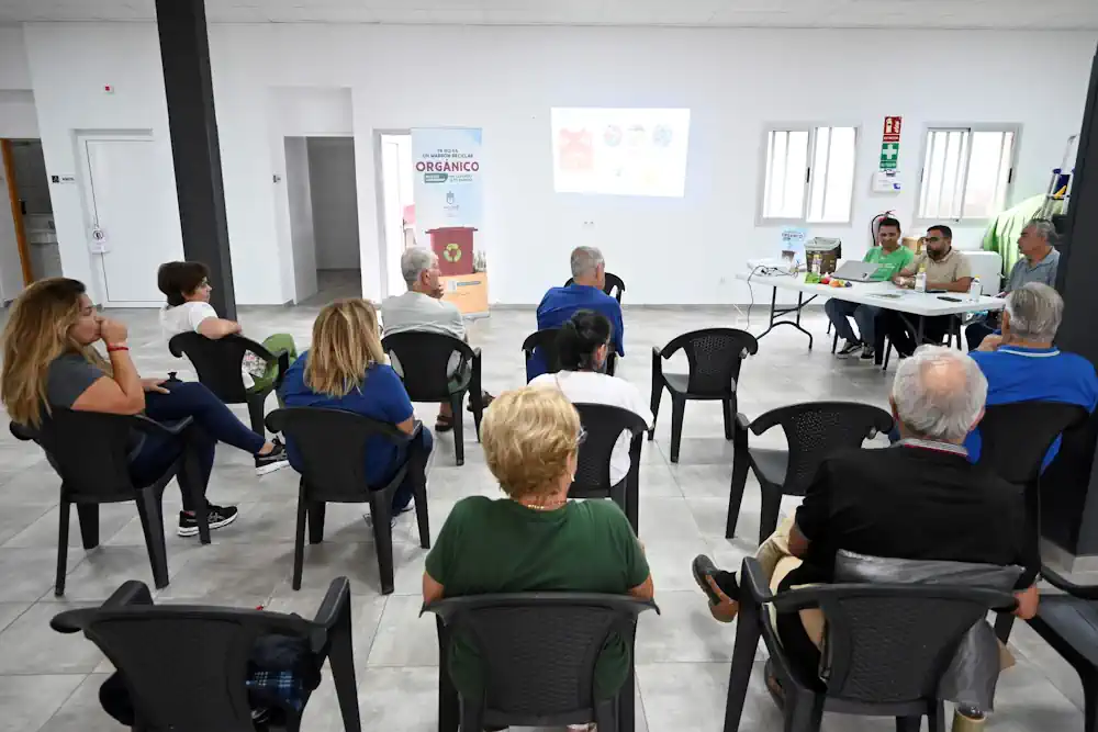 Asamblea Por El Quinto Contenedor En Los Dos Roques