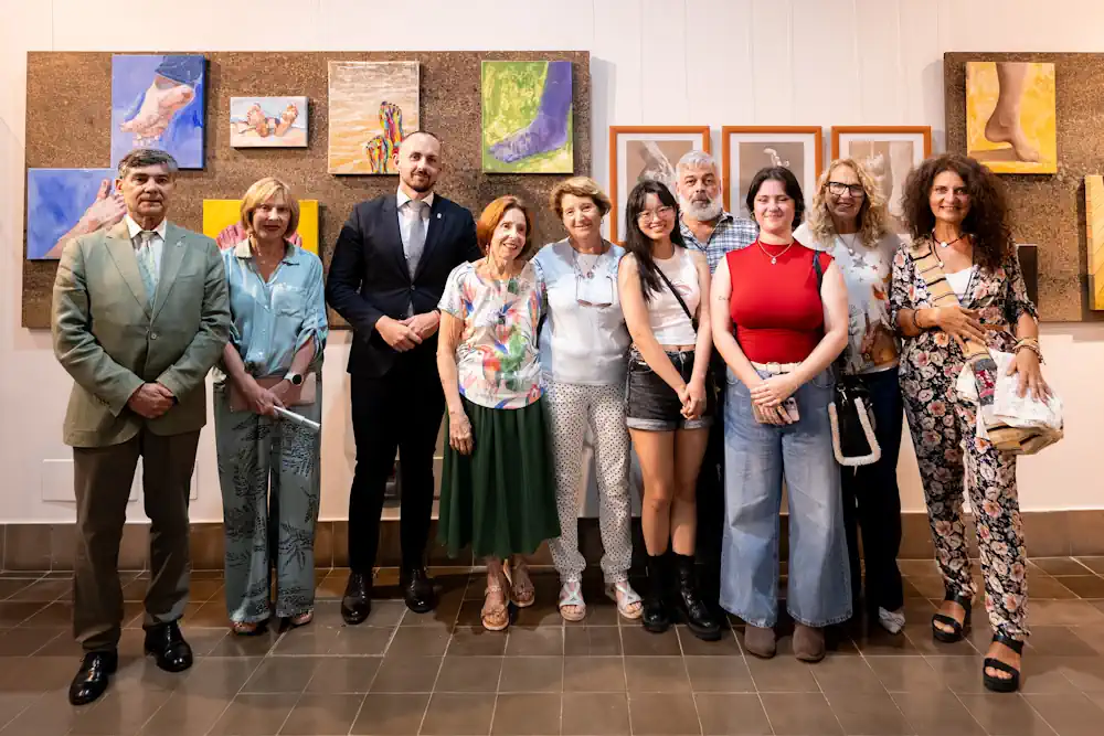 Julio Mateo, Dolores Delgado, Raúl Mendoza, Juan Sebastián López Y Alumnado De La Academia, En La Exposición 1