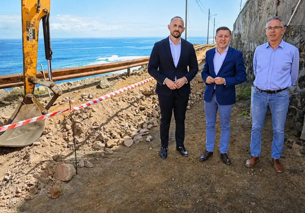 Teodoro Sosa, Julio Mateo Y Tine Martin Visitan La Obra De El Frontón