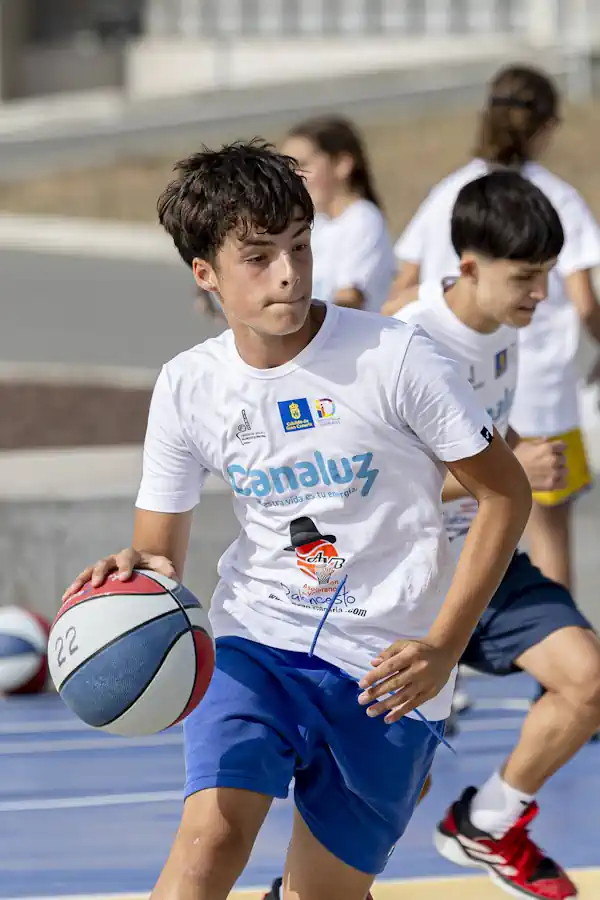 Xi ClÍnic De Verano AsociaciÓn Veteranos Del Baloncesto De Gc
