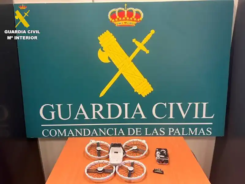 Foto Dron Con Mosca