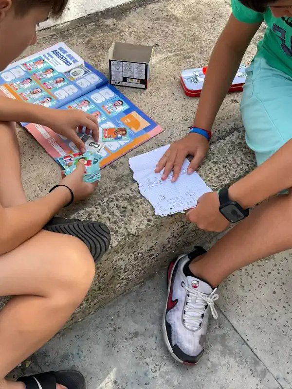 La AV El Labrador felicita el éxito del intercambio de cartas en la Plaza de San Isidro