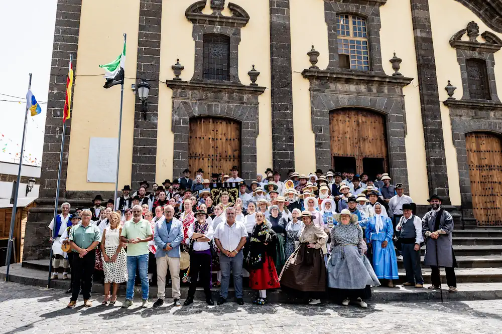 El XXXIII Festival Nacional de Folklore Isla de Gran Canaria celebra este martes su jornada principal en la Plaza Grande de Guía