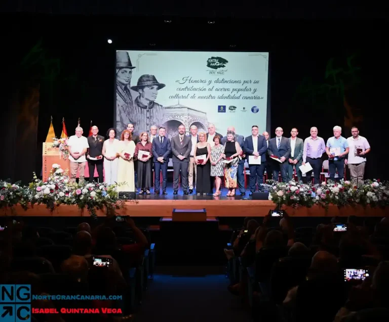 Honores Y Distinciones Asociacion Cultural Entre Amigos 2026