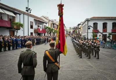 El Regimiento de Infantería Canarias nº 50 recibe la Insignia de Oro municipal