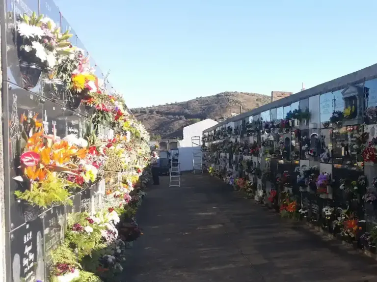 Cementerio de Montana Alta