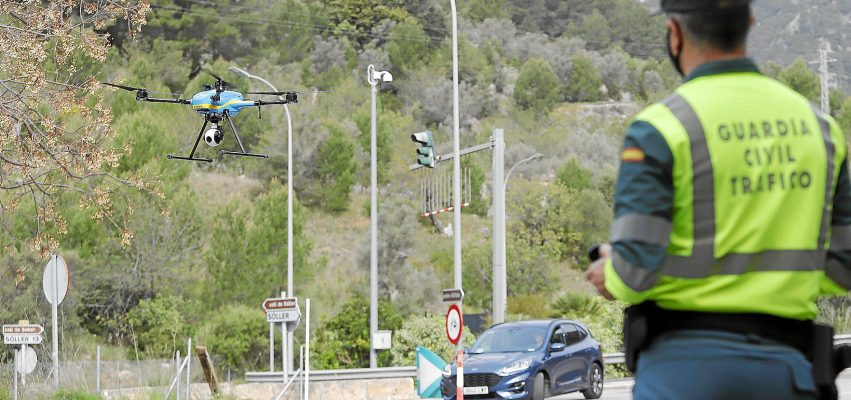 Guardia Civil tráfico Drones