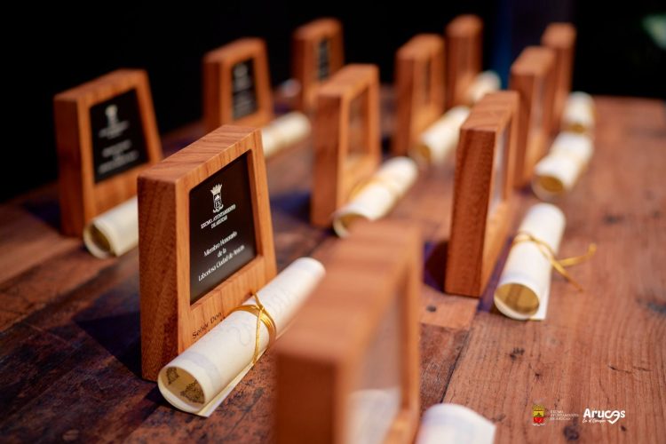 ARUCAS. HONORES Y DISTINCIONES