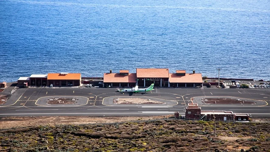 Aeropuerto De El Hierro