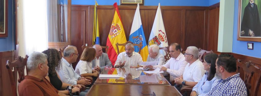 Ajustar el contraste y nitidez refinar el logotipo circular Añadir una ligera sombra o brillo suave al texto para mayor legibilidad Ajustar el contraste y nitidez refinar el logotipo circular Añadir una ligera sombra o brillo suave al texto para mayor legibilidad