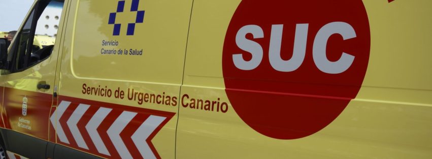 Ambulancia_del_Servicio_de_Urgencias_Canario_2_reducida-scaled