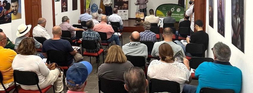 Ancor Bolaños concejal de Deportes durante la presentación del Rally Comarca Norte