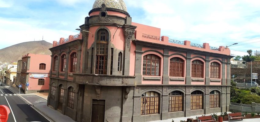 Antiguo Instituto de Guía sede de las Escuelas Artísticas Ciudad de Guía