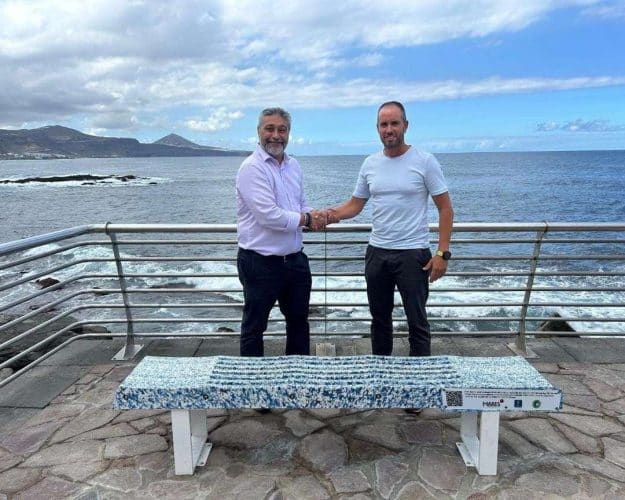 Armando Gil Y José María González