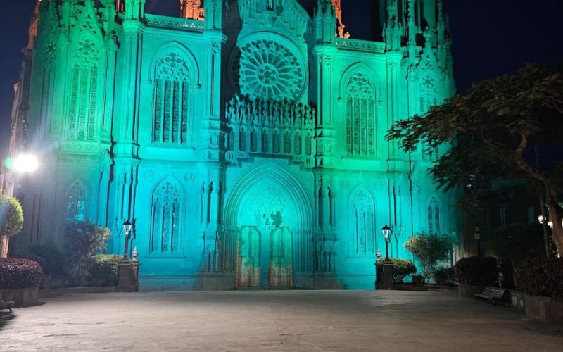 Arucas se ilumina contra el cáncer