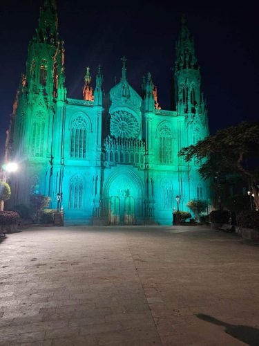 Arucas Se Ilumina Contra El Cáncer