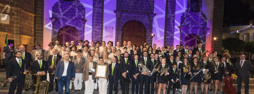 Banda de Teror con la Parranda de Teror Banda de Teror con la Parranda de Teror