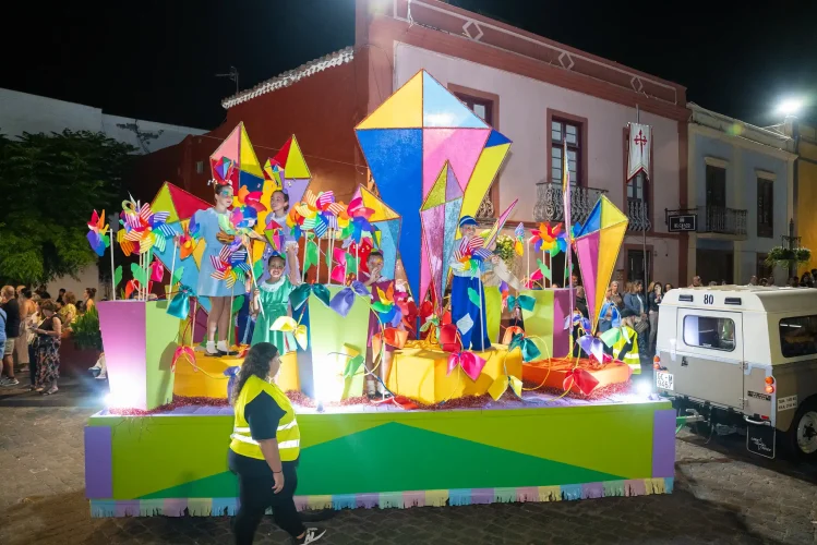 Cabalgata De Carrozas 2025